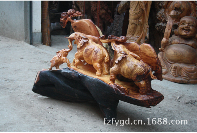 佛緣永續(xù)，萬象更新 老撾黃花梨木雕根刻工藝之美
